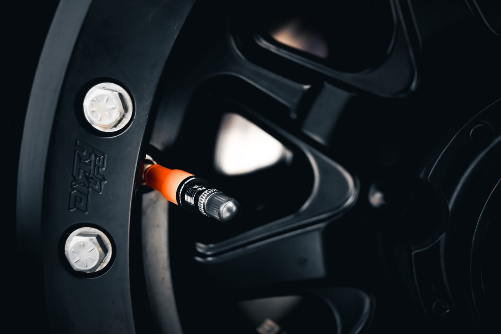 Tyre Deflators