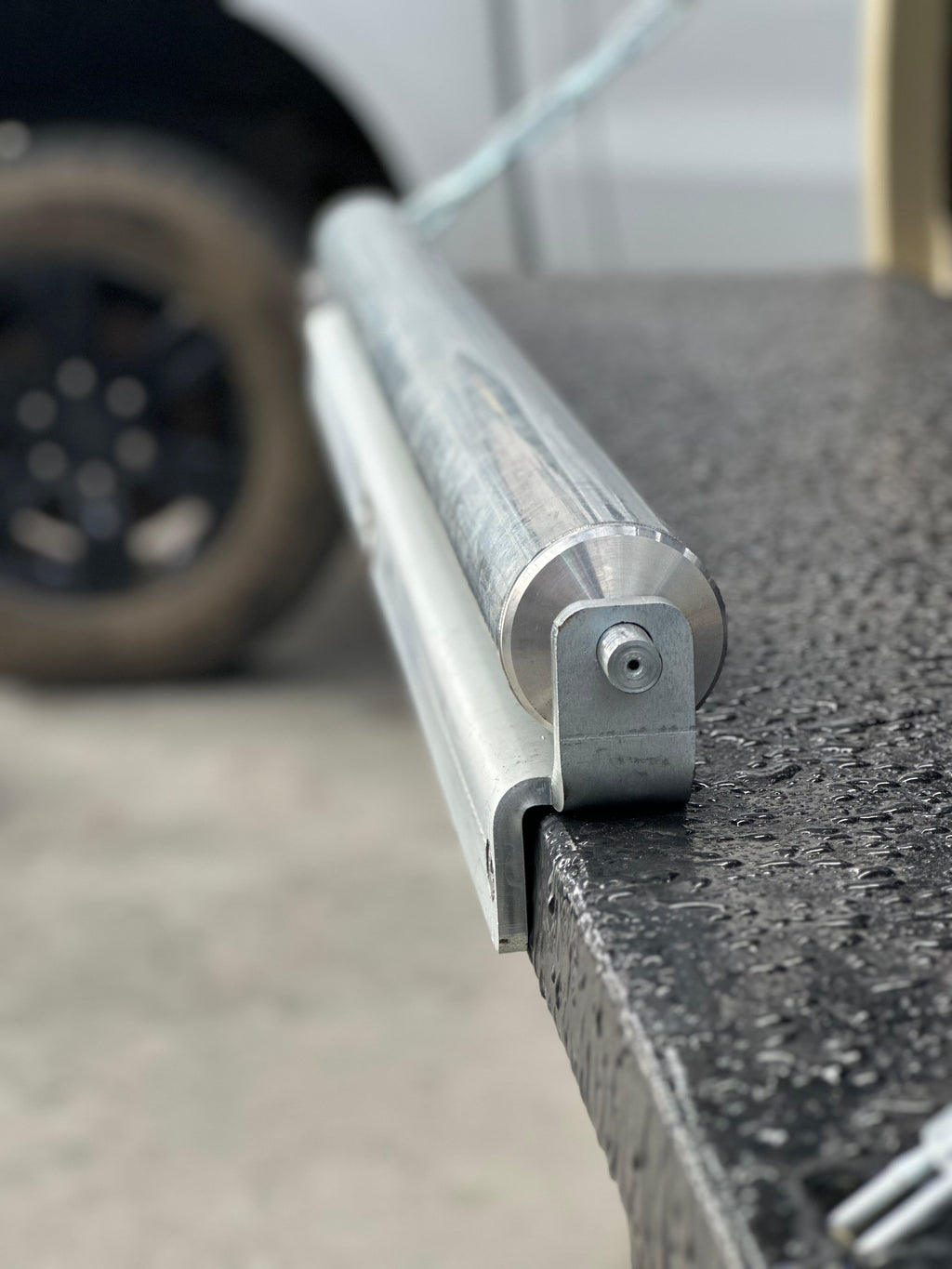 D.A.G | Tailgate Roller