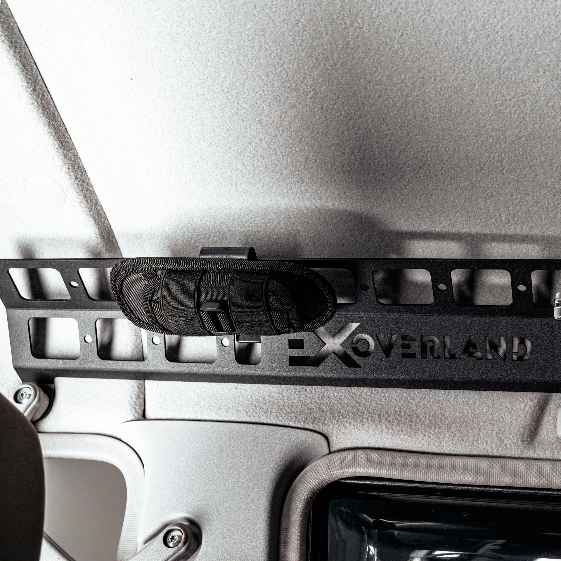 Molle Grab Handle Set – [Land Cruiser 79 DC]