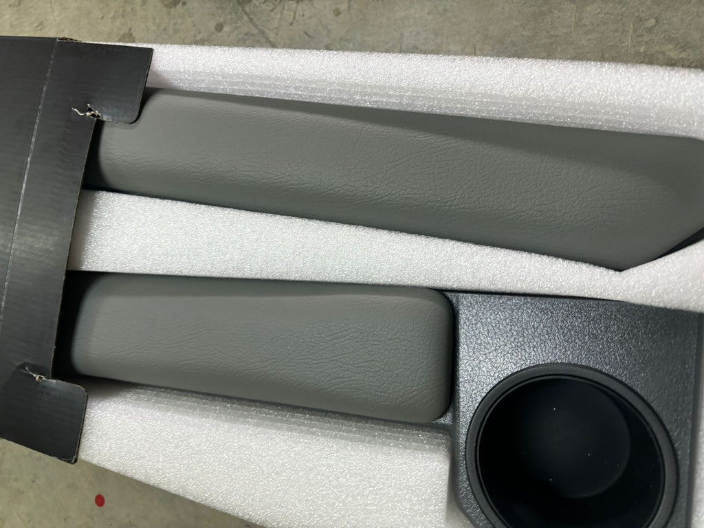 D.A.G | LAND CRUISER 79 Series Armrest & cupholder [Grey] (magnetic)