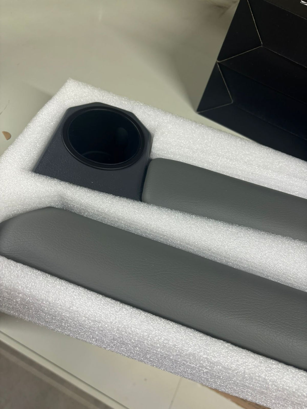 D.A.G | LAND CRUISER 79 Series Armrest & cupholder [Grey] (magnetic)