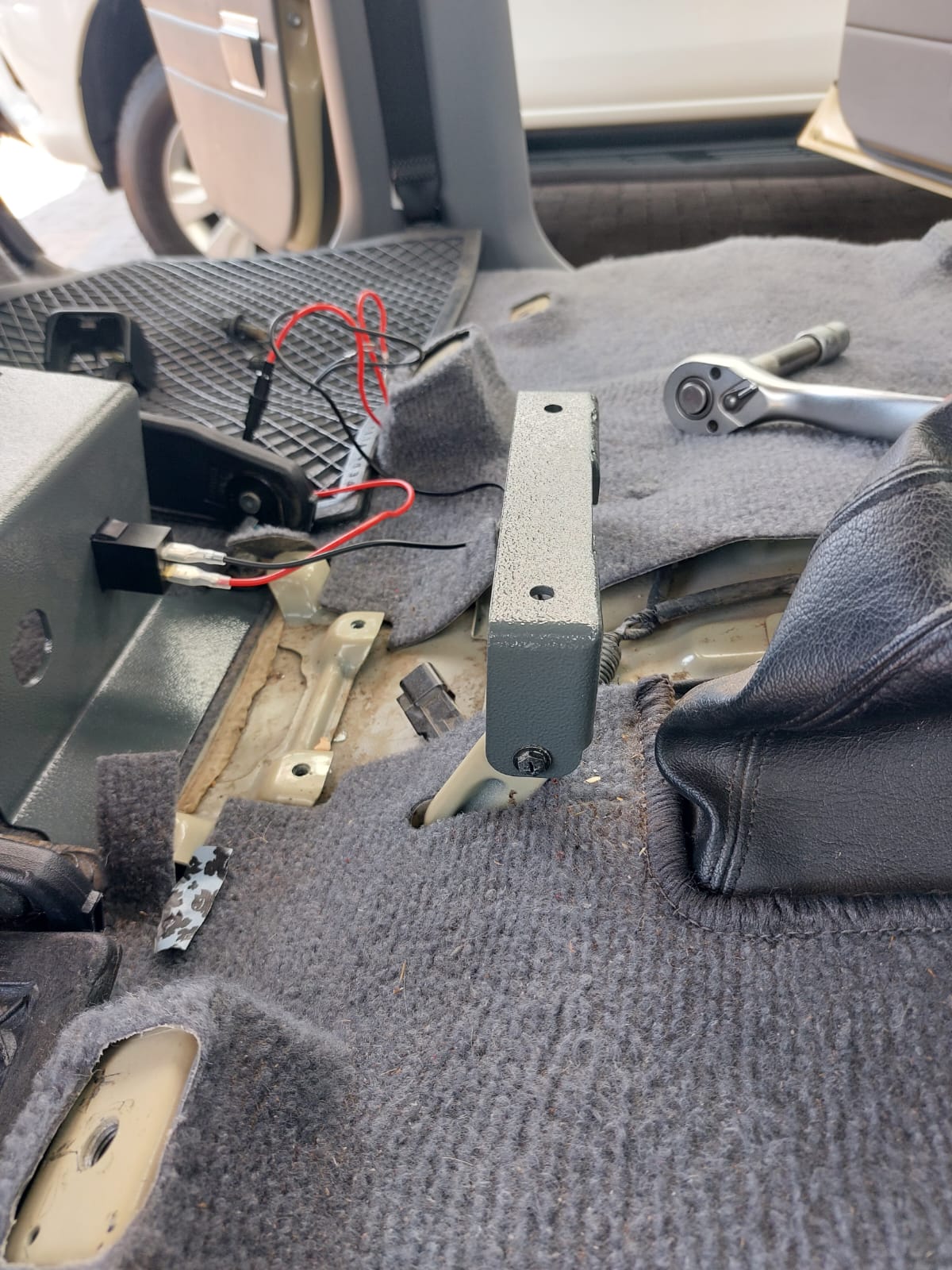 D.A.G | LANDCRUISER 79 8L Console Fridge Bracket Double Cab